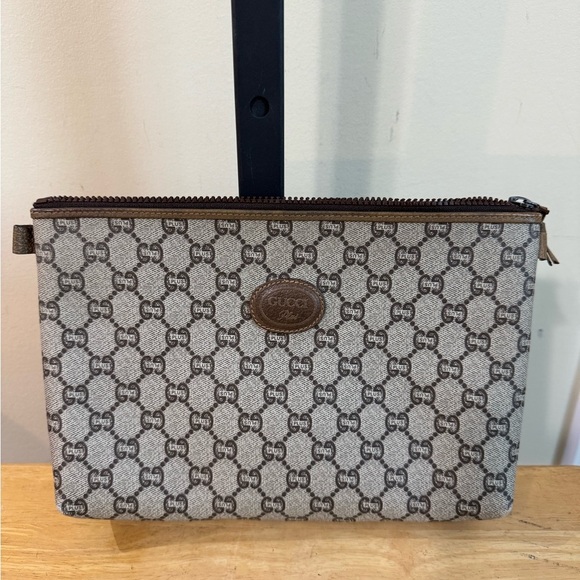 Gucci Brown Toiletry Bag with Monogram Design - Picture 1 of 13